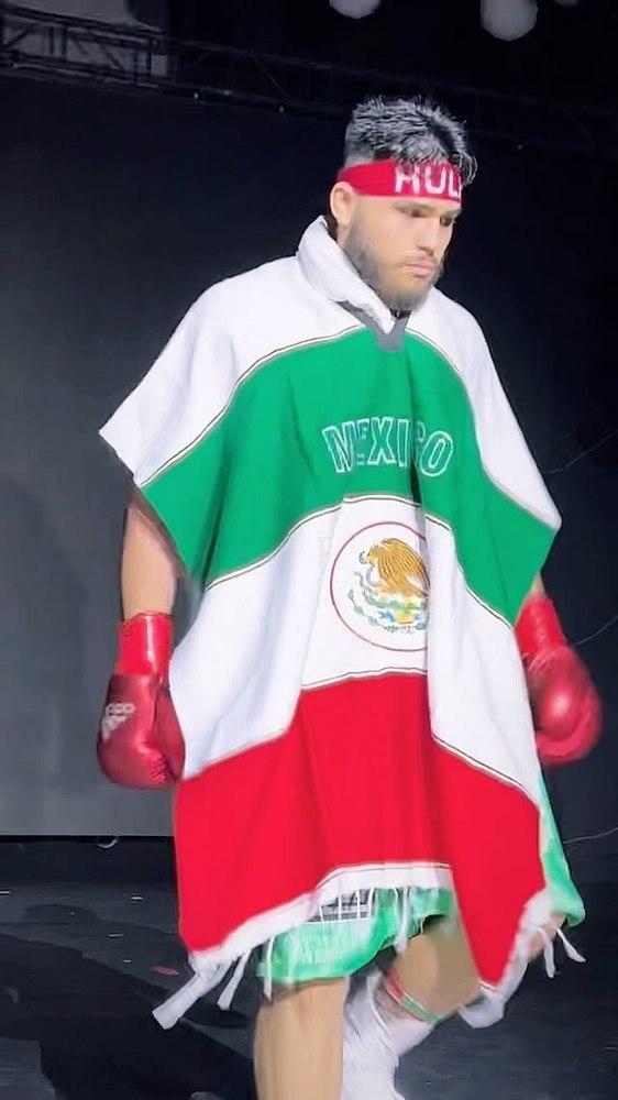 Alonso The Hulk Cisneros ring walkout